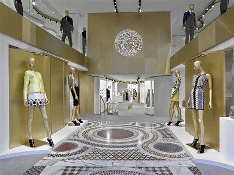 vetement versace|versace showroom.